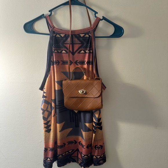 Tribal Print Sleeveless Top - Picture 2 of 2